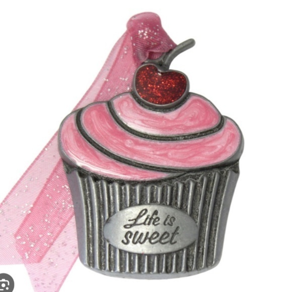Gloria Duchin pewter cupcake ornament
